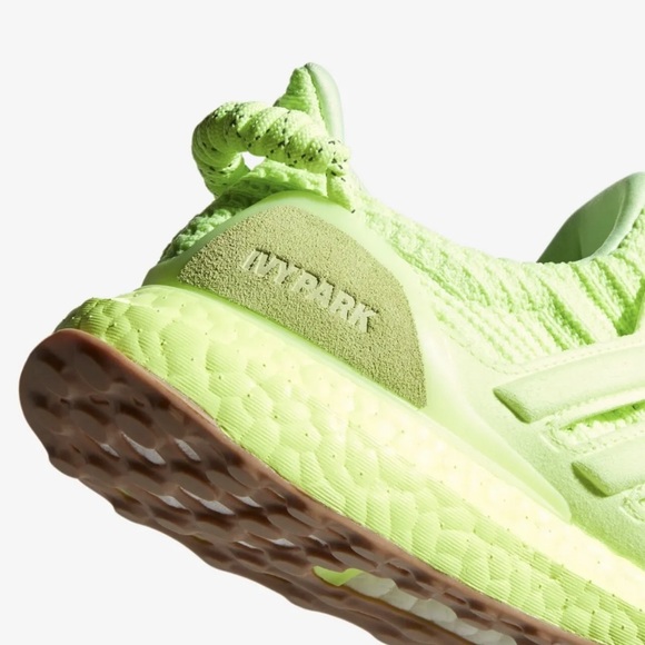 Mens Adidas IVP ULTRA BOOST OG - Picture 6 of 8